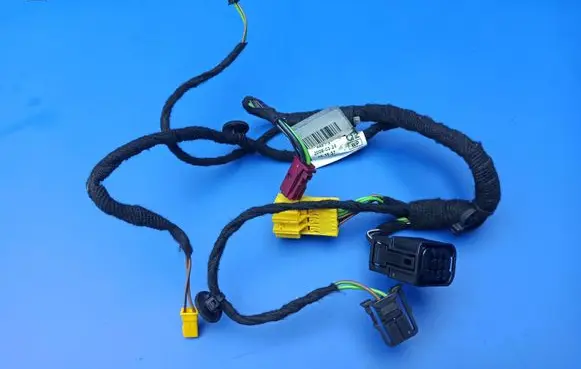 Mercedes-Benz E C207 W207 Front door wiring loom A2075405205