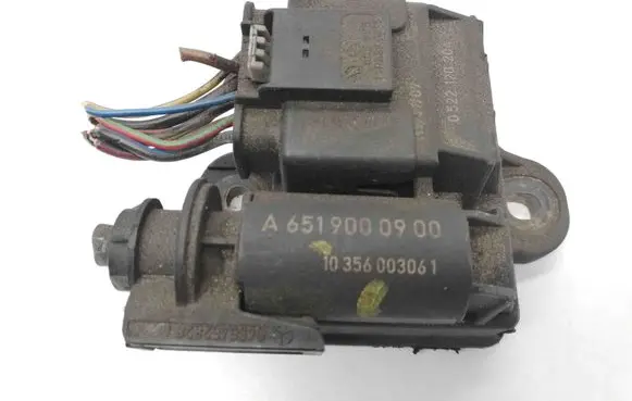 Glow plug pre-heat relay
