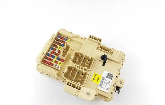 KIA Ceed Fuse module 91950CR360 CR3602105250523