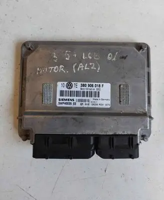 Volkswagen PASSAT B5.5 Engine control unit/module 3B0906018F 5WP4003503