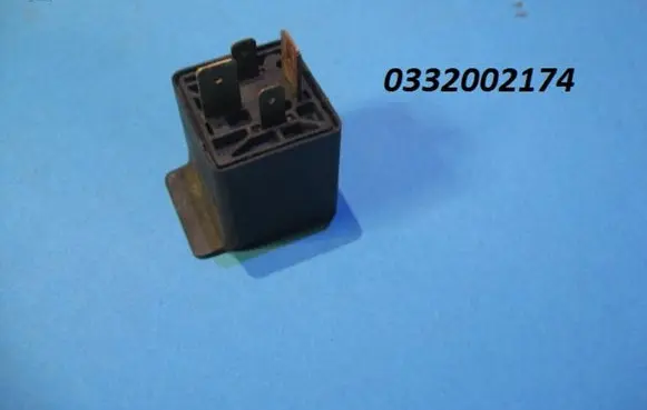 Volkswagen Golf I ABS relay 0332002174
