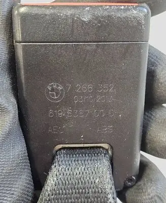 BMW 1 F20 F21 Rear seatbelt buckle 7266352 619636700D