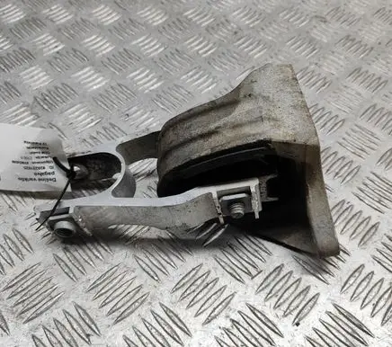 Volvo XC90 Engine mount bracket 32139982