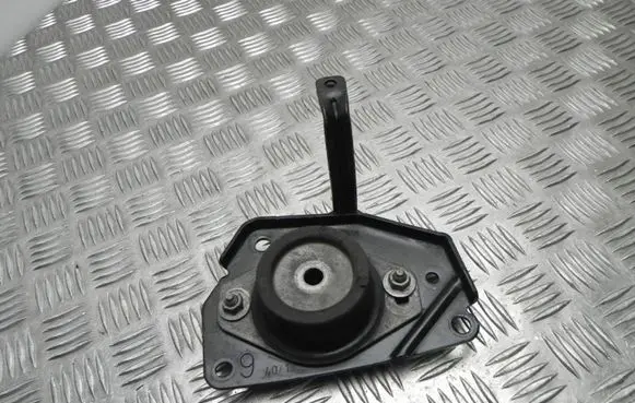 Peugeot 5008 Engine mount bracket 9682731880 VD15459