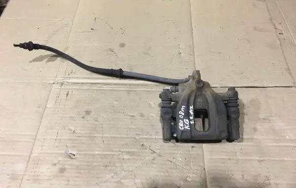 Honda CR-V Rear brake caliper