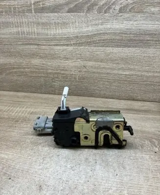 Peugeot 407 Rear door lock 9659854380