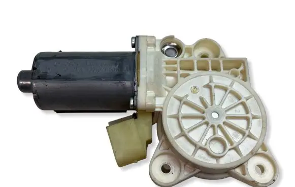 Mercedes-Benz CL C216 Front door window regulator motor 0130821561