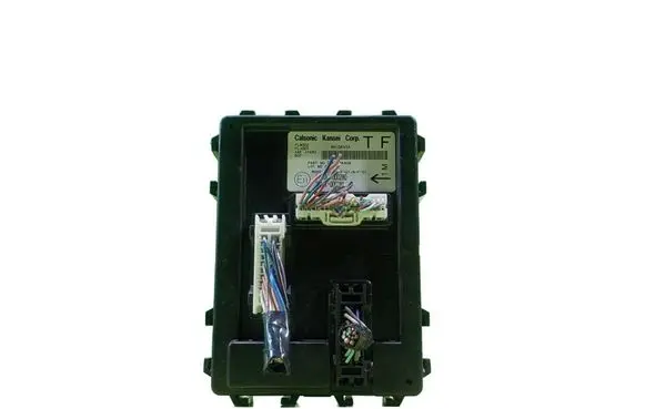 Nissan Juke I F15 Central body control module 284B11KA0A