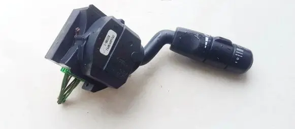 Land Rover Discovery 3 - LR3 Wiper control stalk ype500070pvj