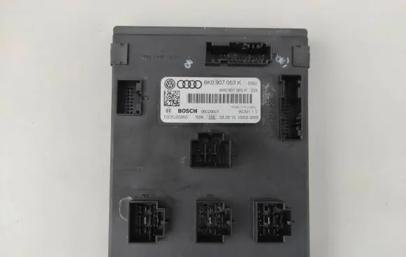 Audi A4 S4 B8 8K Comfort/convenience module 8K0907063K F005V00855