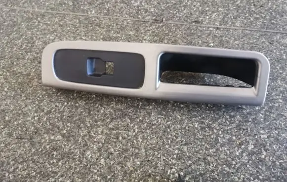 Volvo S40 Front door window switch trim 8663815