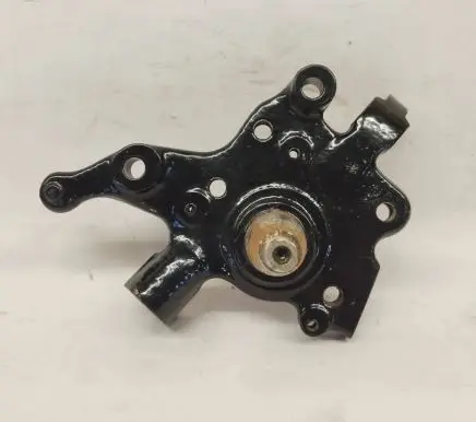 Mercedes-Benz E W124 Front wheel hub spindle knuckle 1243300520 A1243300520 1293300320