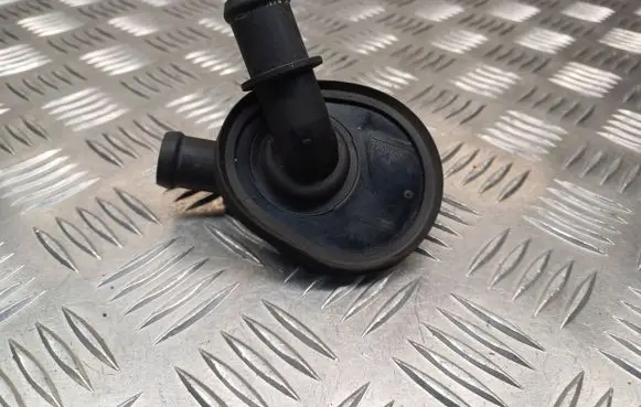 Mercedes-Benz C W203 Engine coolant pipe/hose