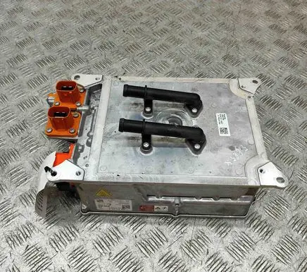 Volkswagen Multivan T6 Voltage converter inverter 5QE915685G