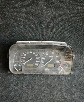Volkswagen Golf III Speedometer (instrument cluster) 1H0919860H