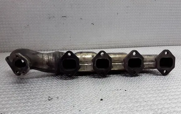 Audi A8 S8 D2 4D Exhaust manifold 057253033E