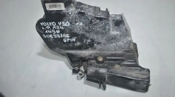 Volvo V50 Front door lock 30699786
