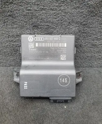 Audi A4 S4 B8 8K Gateway control module 8R0907468C