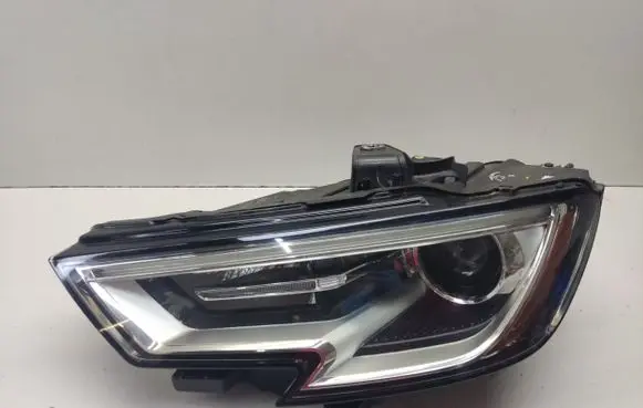 Audi A3 S3 8V Headlight/headlamp 8V0941005G 8V0941005 90104560