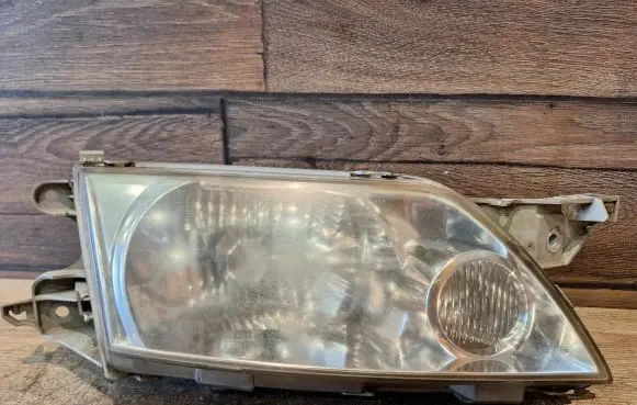 Mazda Premacy Headlight/headlamp P1989R