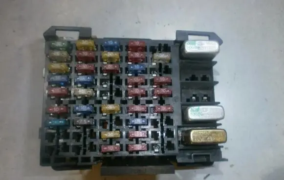 Opel Sintra Fuse box set