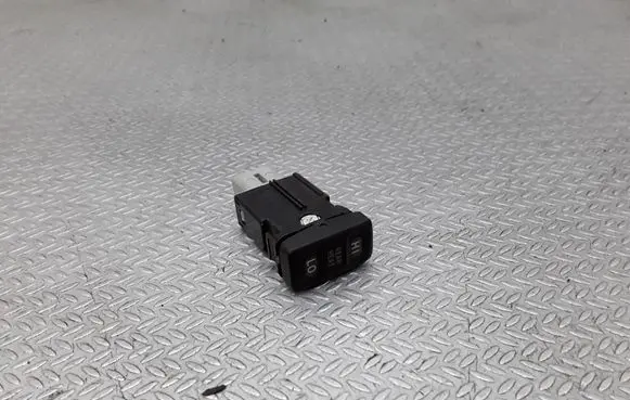 Toyota Avensis Verso Seat heating switch 191333