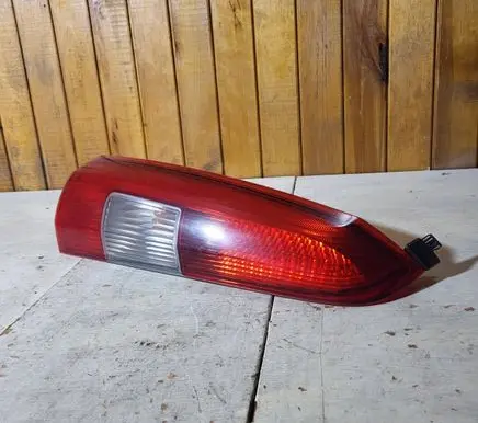 Volvo V70 Rear/tail lights 9154493
