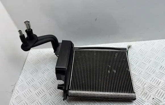 Air conditioning (A/C) radiator (interior)