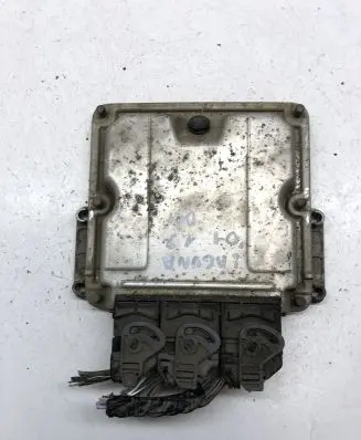 Renault Laguna II Engine control unit/module 8200153946 8200095416 0281010556