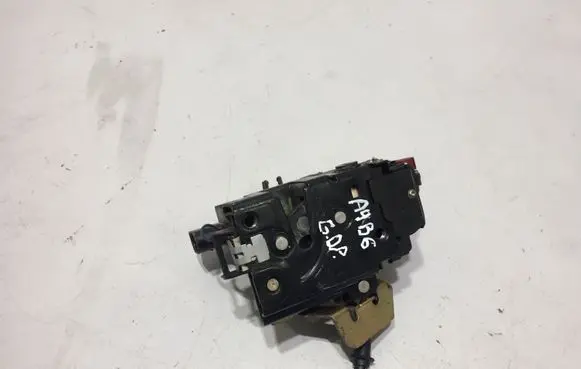 Audi A4 S4 B6 8E 8H Rear door lock 4B0839016D
