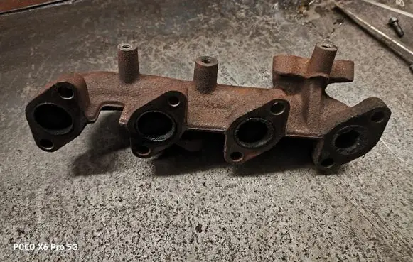 Hyundai i40 Exhaust manifold