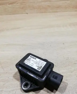 Volkswagen PASSAT B5.5 ESP acceleration yaw rate sensor 8e0907637a 0265005245