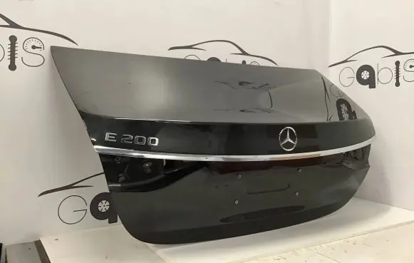 Tailgate/trunk/boot lid