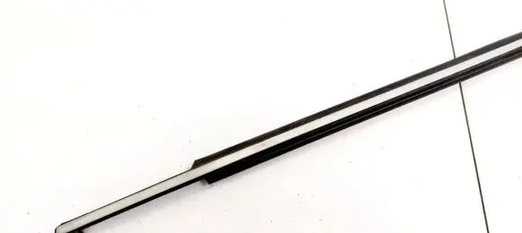 Toyota Avensis T250 Front door glass trim molding 
