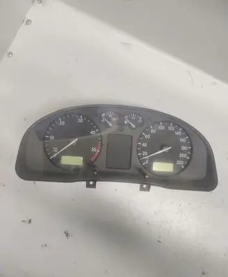 Volkswagen PASSAT B5 Speedometer (instrument cluster) 09051940090