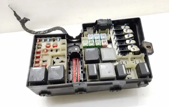 Ford Focus Fuse module 3M5T14A142AB 8688039 318789120