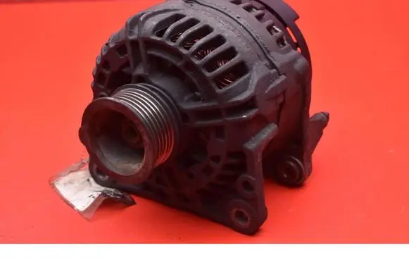 Volkswagen Bora Generator/alternator 06A903026