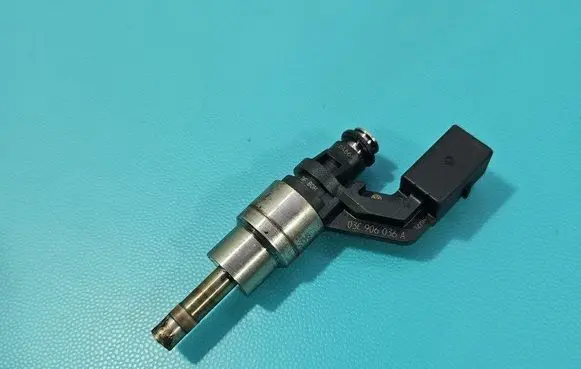 Audi A3 S3 8P Fuel injector 0261500016 IMPRK1506825