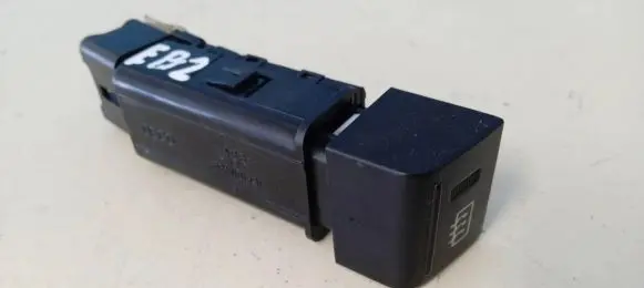 Hyundai Getz Windscreen/window heater switch 937101C000