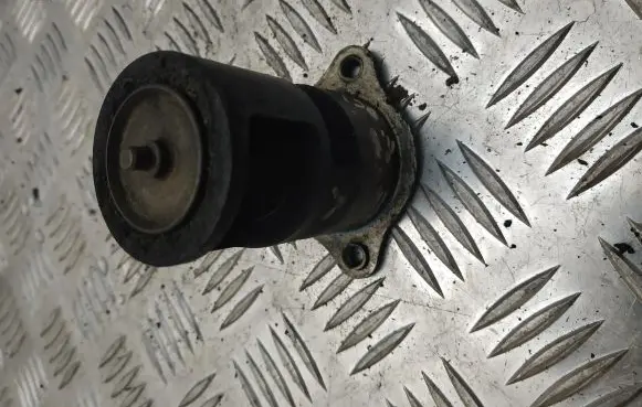 Renault Megane I EGR valve 7700107471