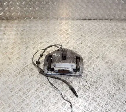 BMW 5 F10 F11 Front brake caliper 6791958