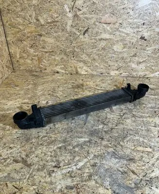 Mercedes-Benz E W211 Intercooler radiator A2115001002 71107