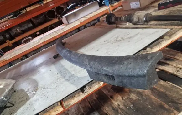 Volkswagen Touran I Front bumper foam support bar 
