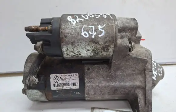 Renault Kangoo II Starter motor S27612247 8200584675
