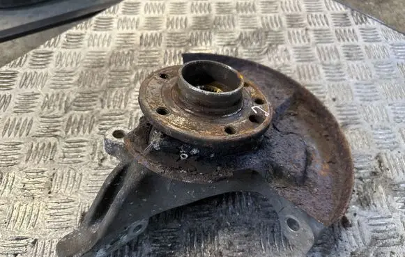 Opel Vectra C Front wheel hub