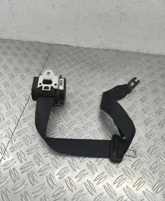 Seat Leon (5F) Rear seatbelt 