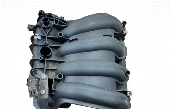 BMW 1 E81 E87 Intake manifold CUZN38PB2 PA6GF30
