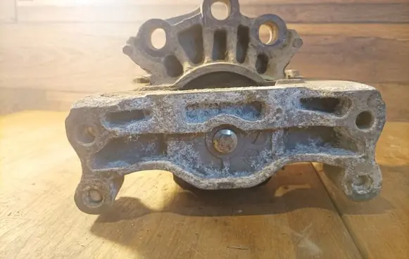 Ford Transit Engine mount bracket