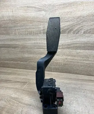 Opel Zafira B Accelerator throttle pedal 9202341 6PV00811400