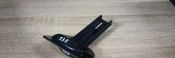 Mercedes-Benz E W211 Hand brake release handle 2114270020 70050001